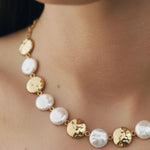 Pearl and Gold Material Mix Necklace