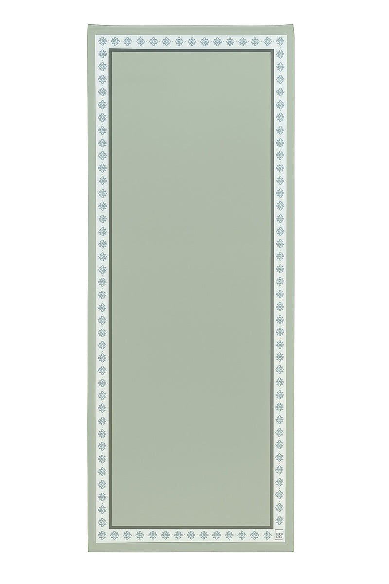 Open Green Edge Floral Pattern Silk Shawl