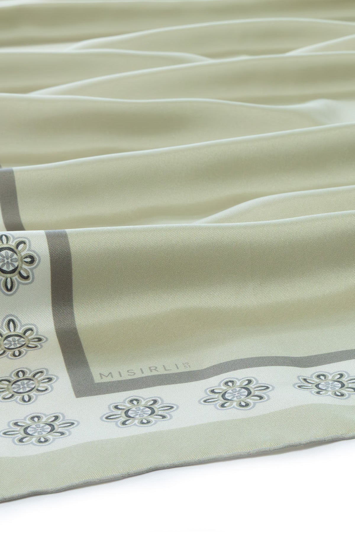 Open Green Edge Floral Pattern Silk Shawl