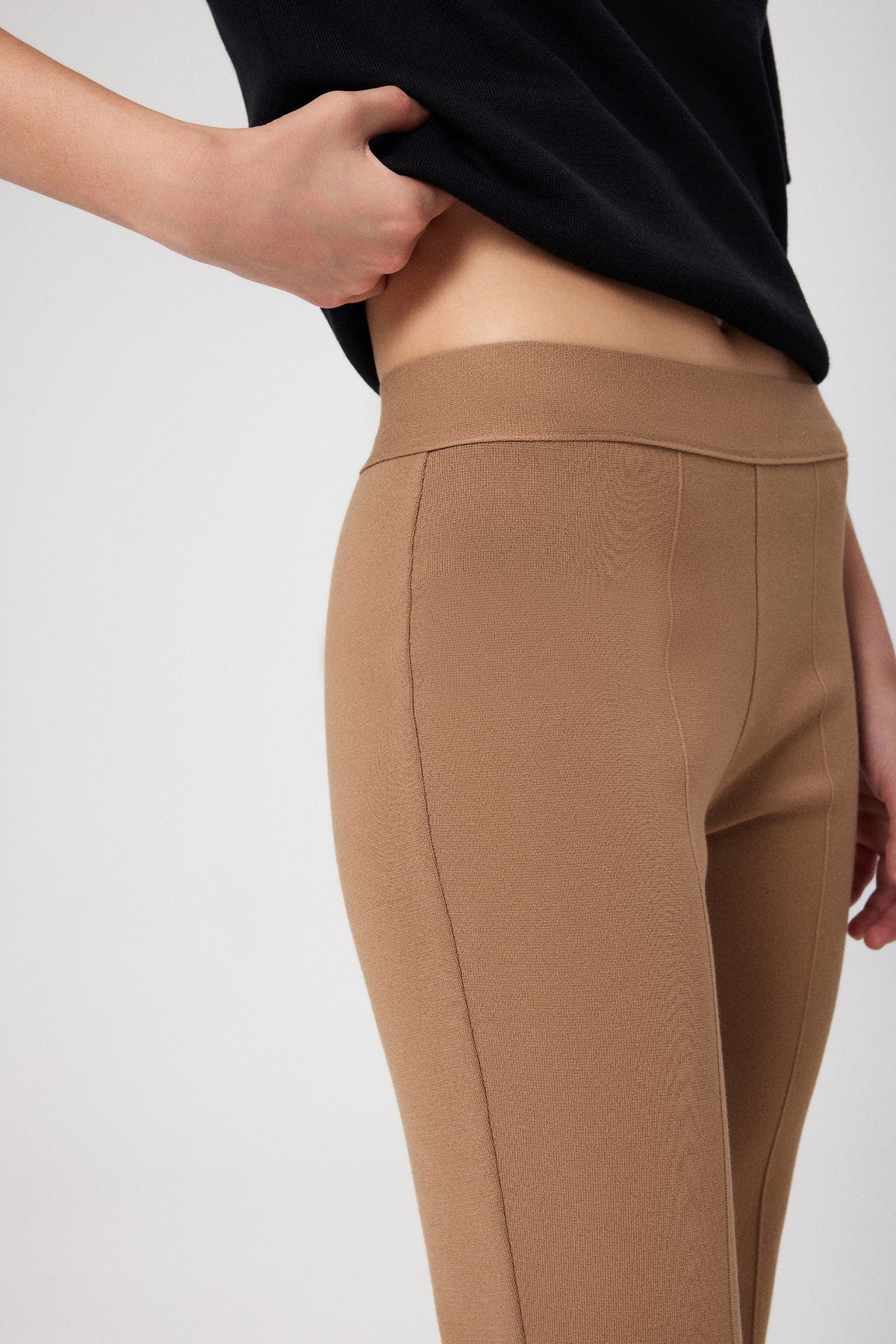 High-Waisted Women's Caramel Ribbed Pants