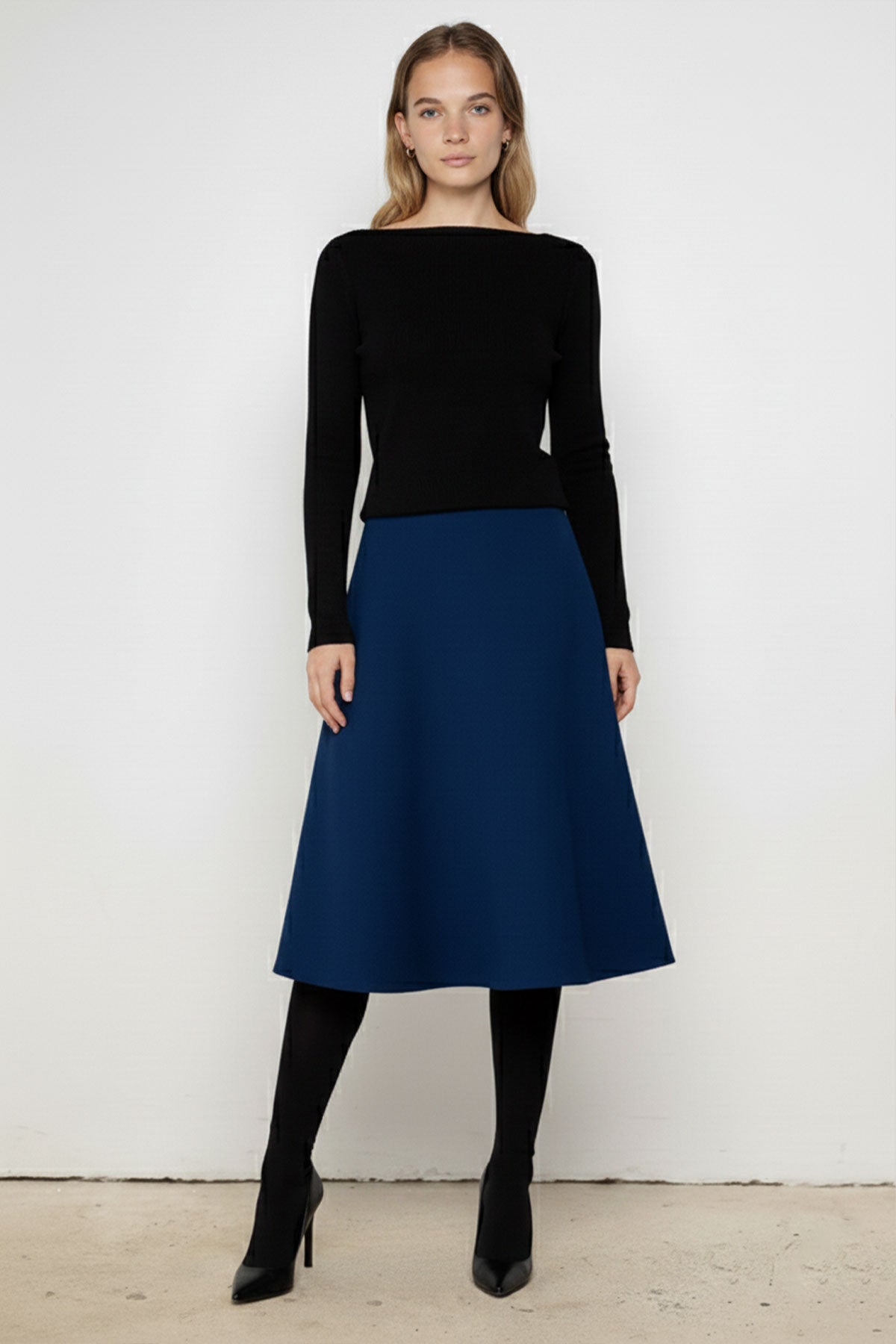 Black Crew Neck Basic Women's Sweater