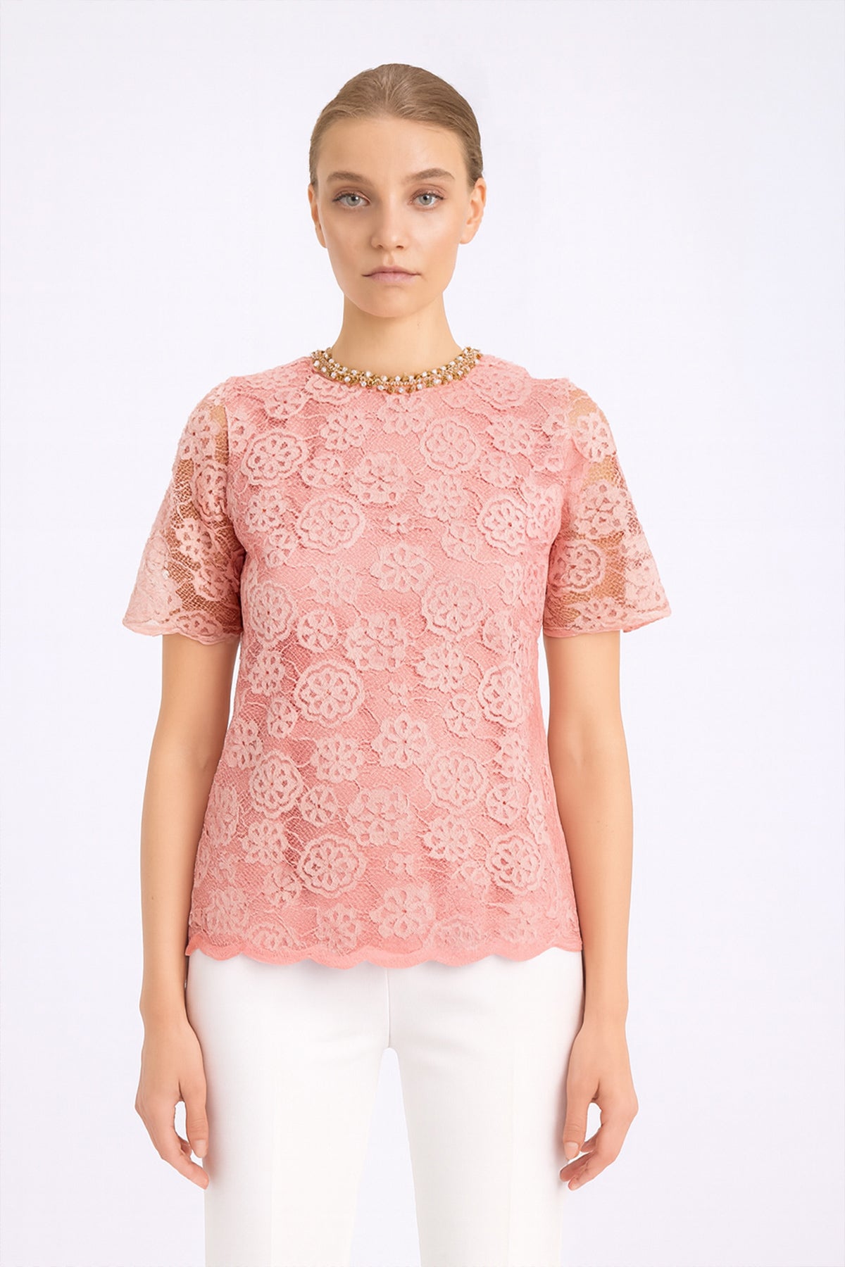 Short-Sleeved Lace Blouse with Rose Embroidery