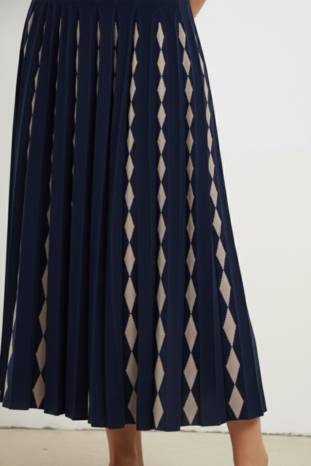 Navy Blue Camel Geometric Patterned Pleated Skirt
