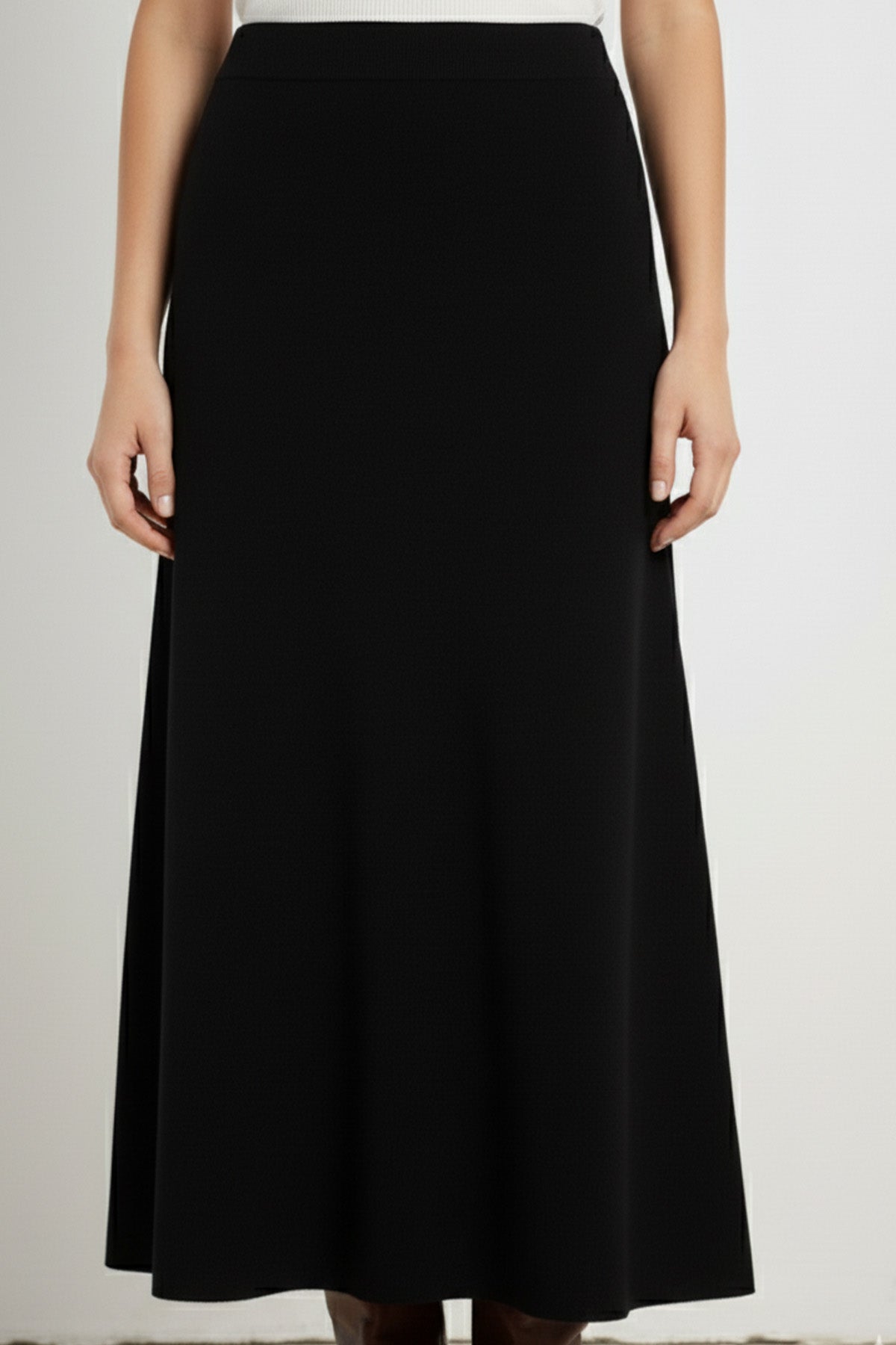 Black A-Line Knitted Long Skirt