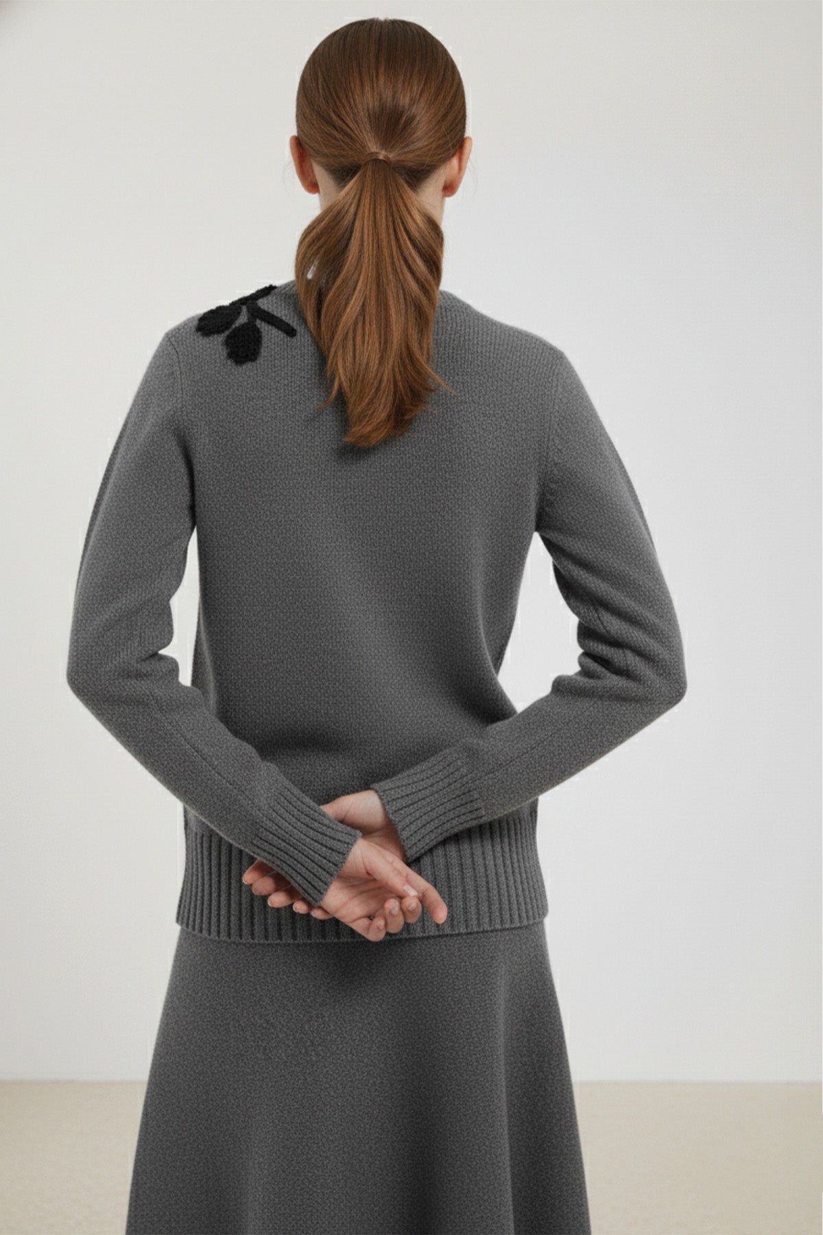 Gray Black Leaf Embroidered Women's Cardigan