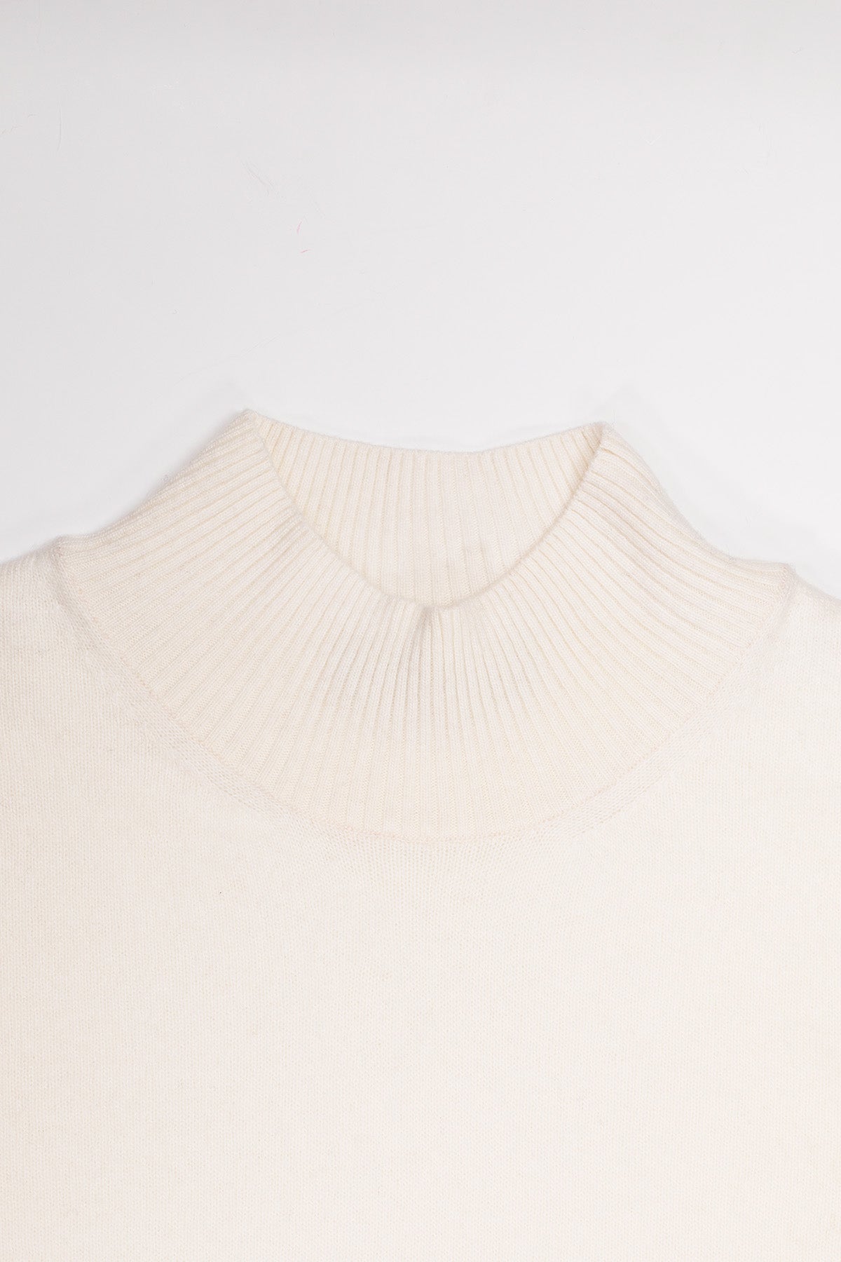 Ecru Half-Neck Short-Sleeved Women's Sweater