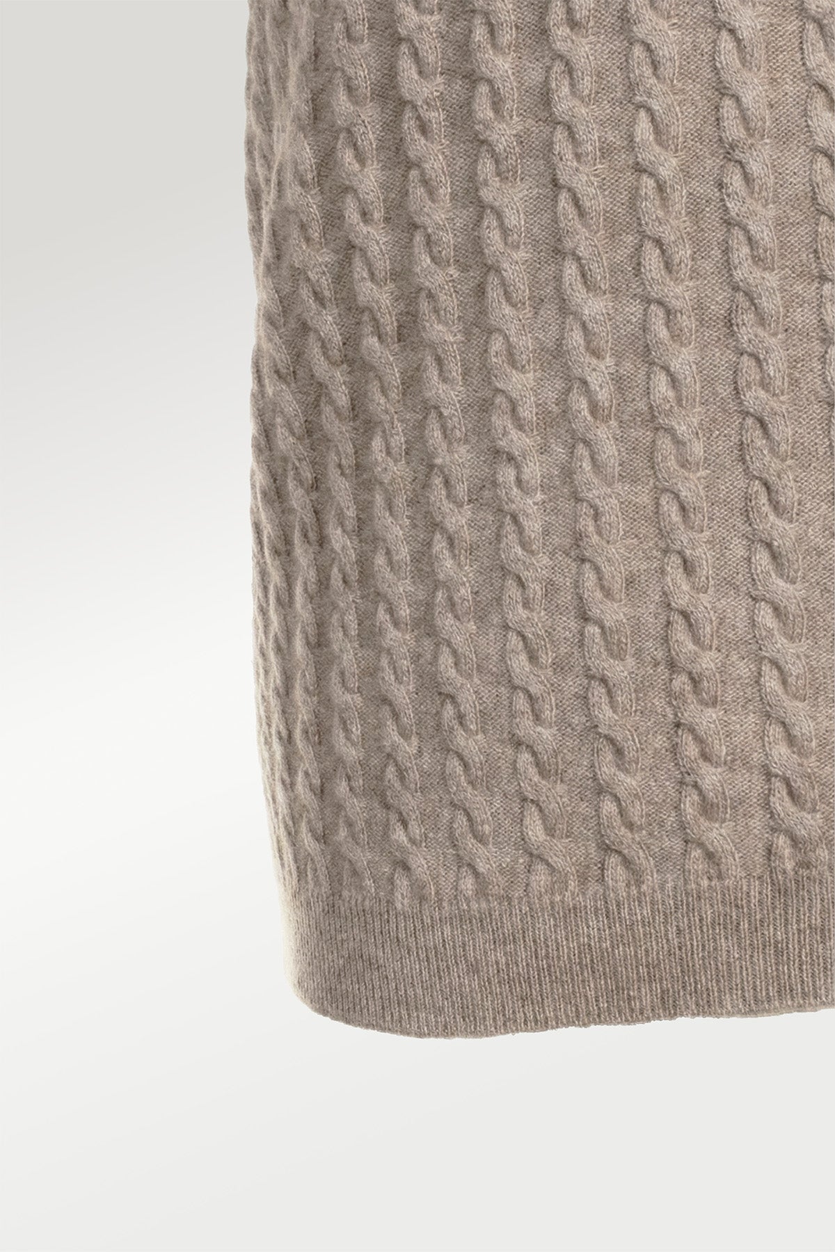 Women's Camel Knit Pattern Pullover