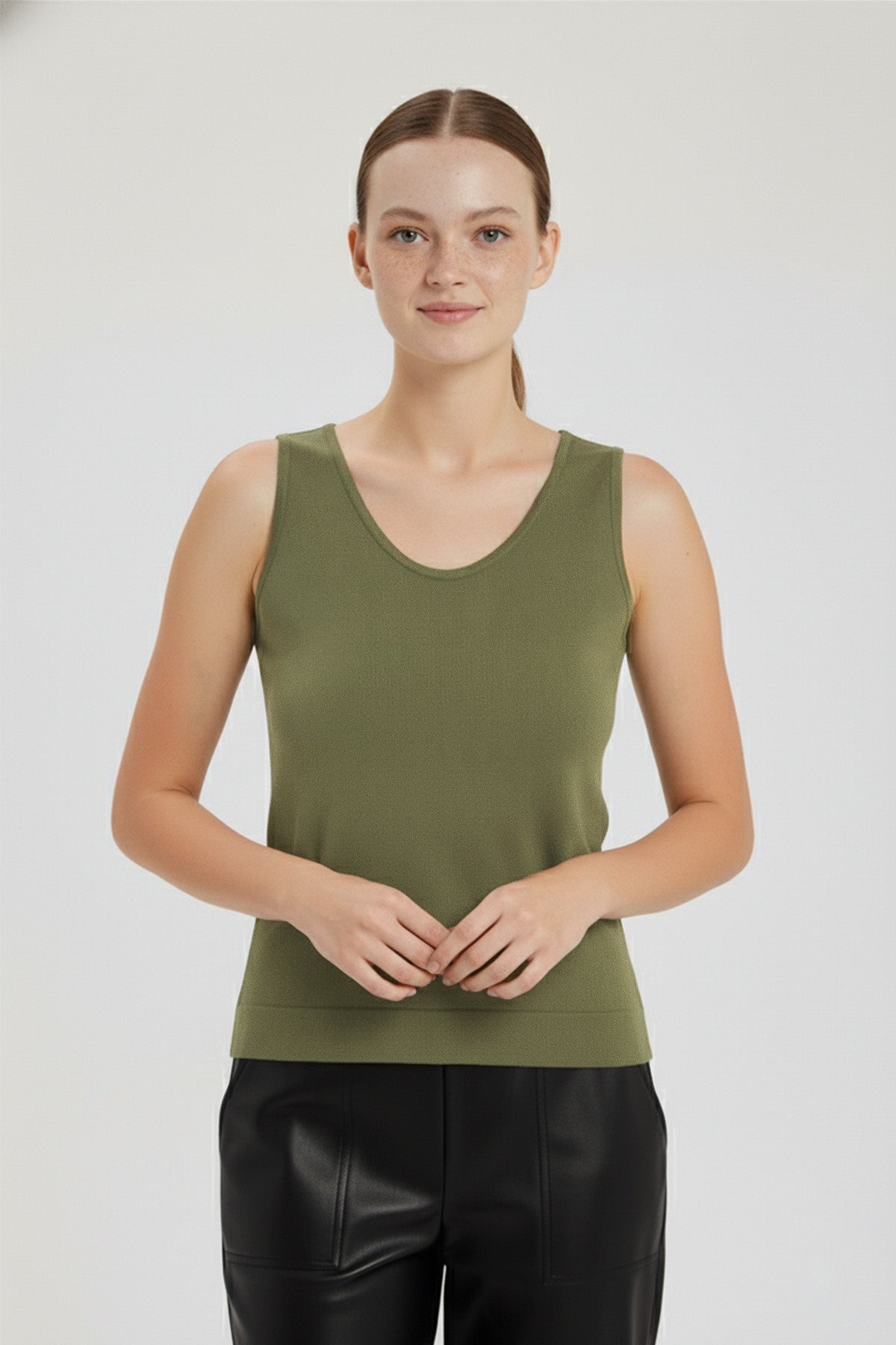 Green Sleeveless U-Neck Women's Athletic Shirt