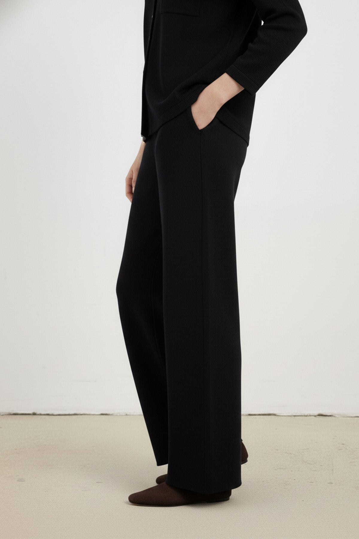 Black Pocket Detailed Women's Trousers