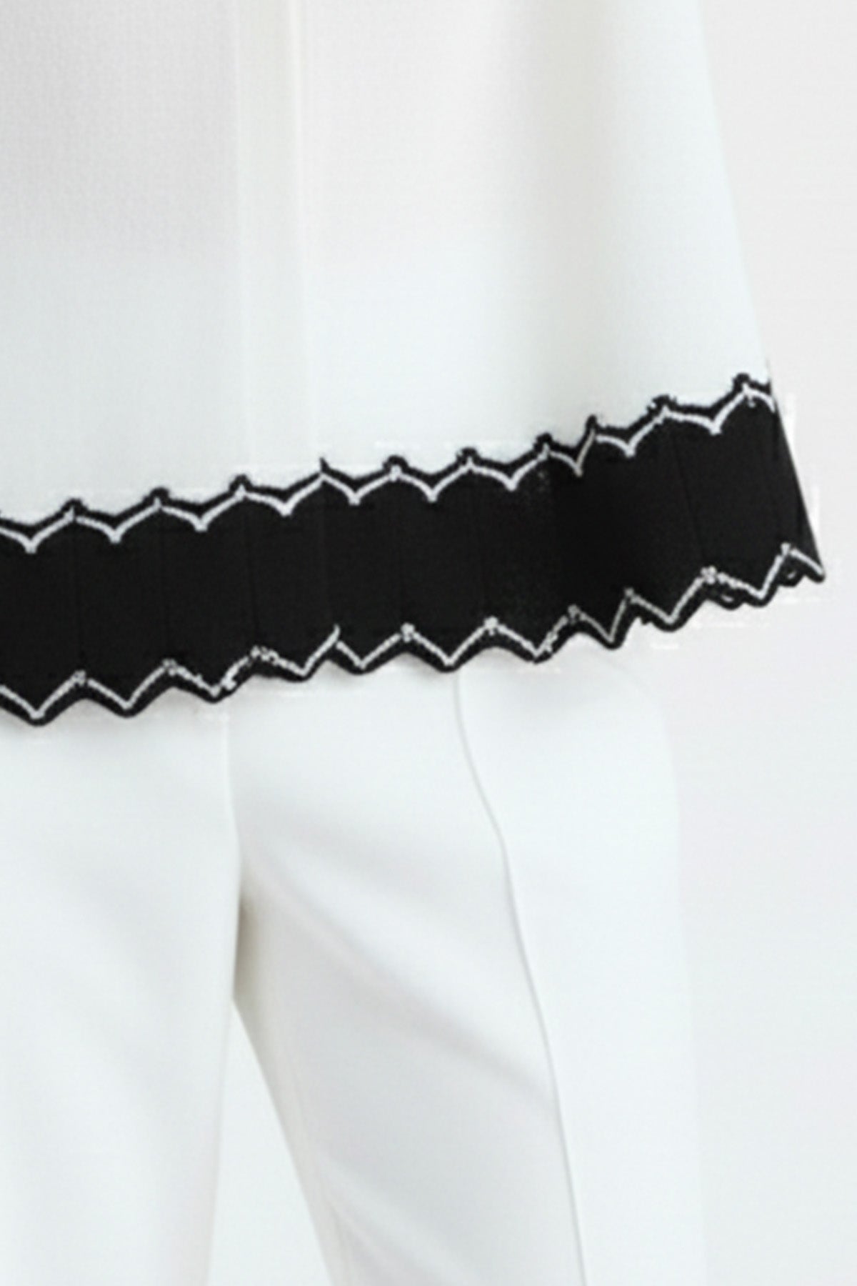 Ecru Black Hem Patterned Women's Cardigan