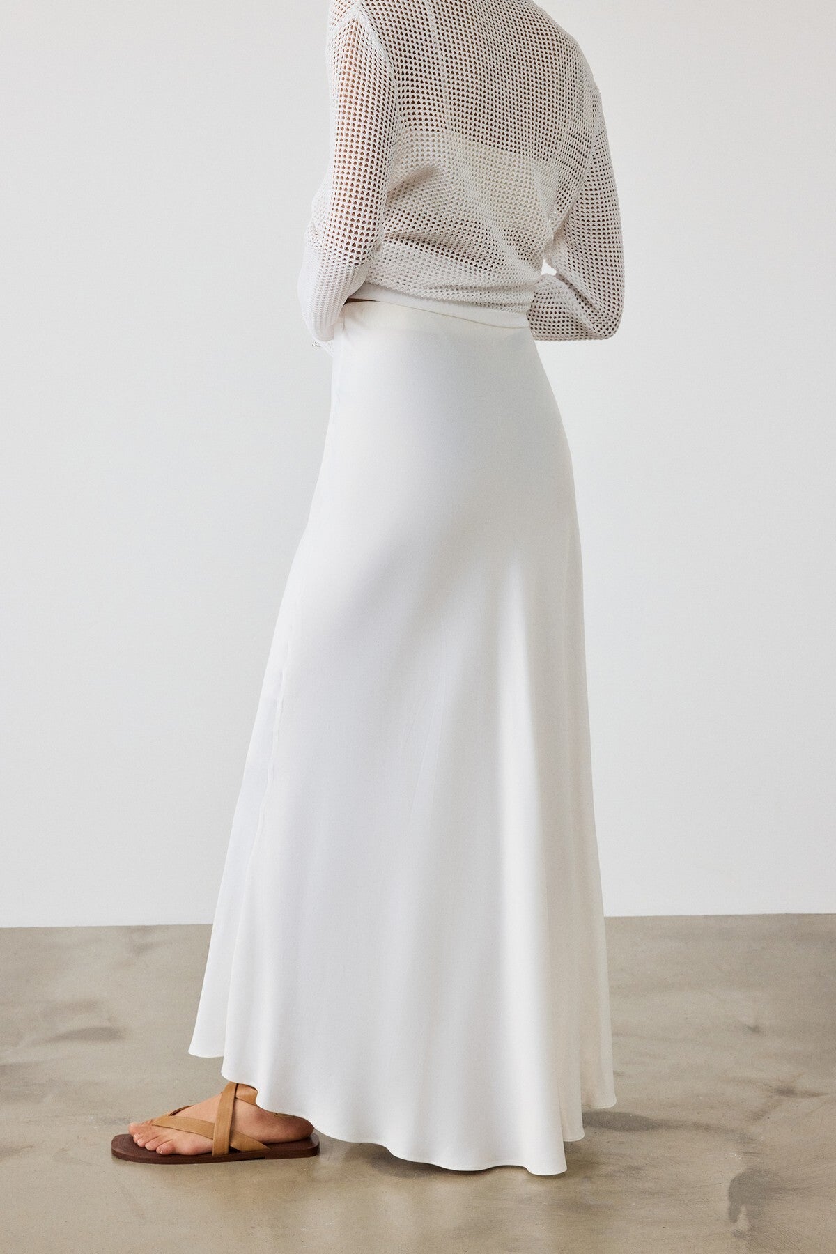 White High-Waisted Long Skirt