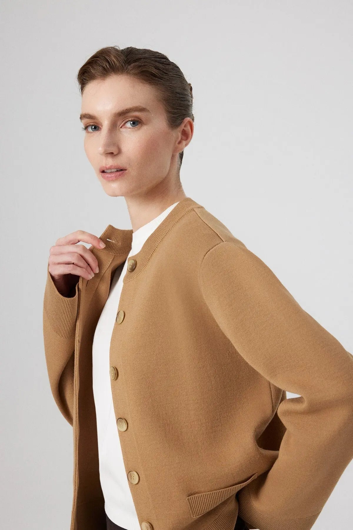 Camel Women's Jacket with Detailed Buttons Triko Mısırlı