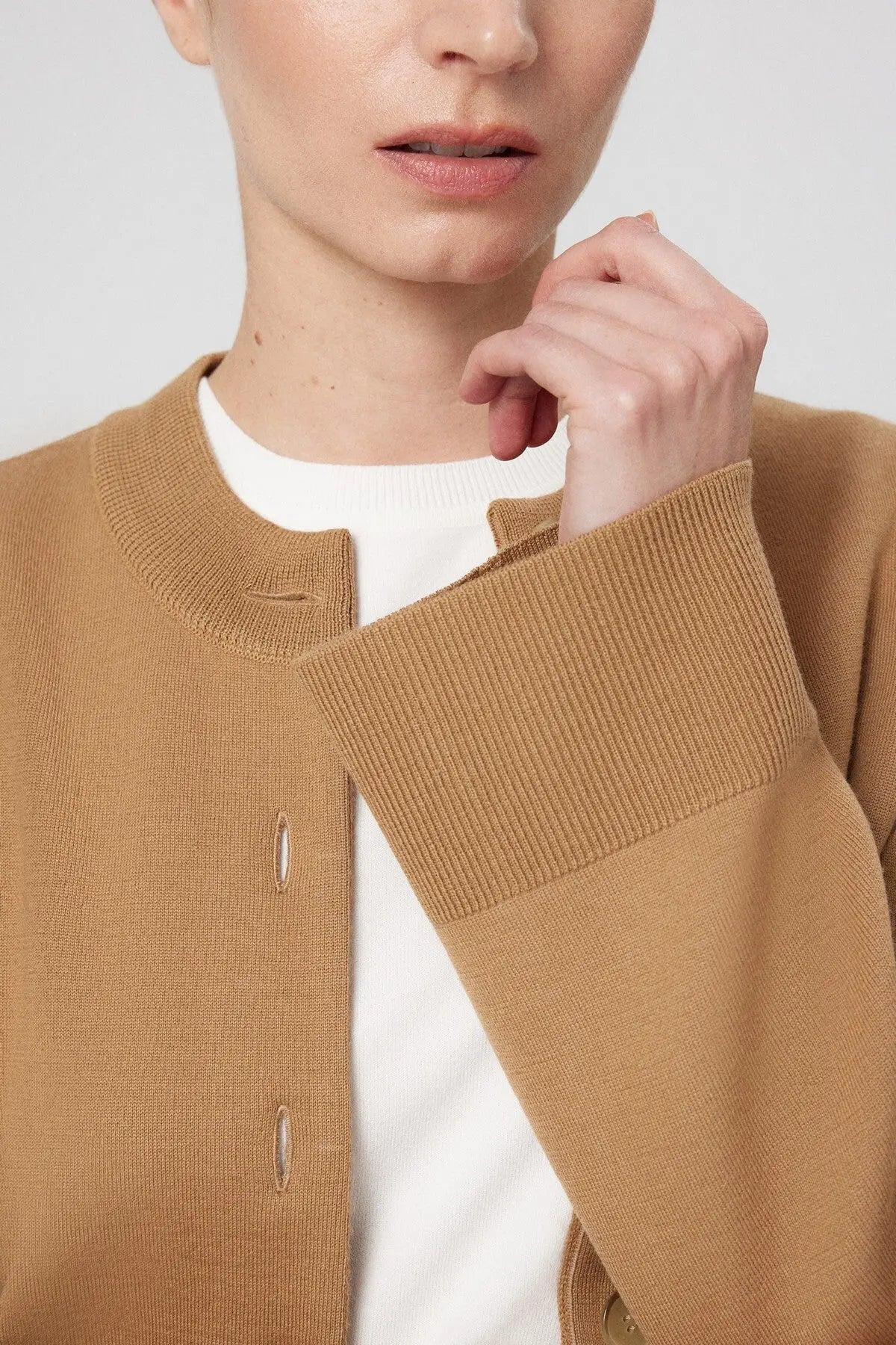 Camel Women's Jacket with Detailed Buttons Triko Mısırlı