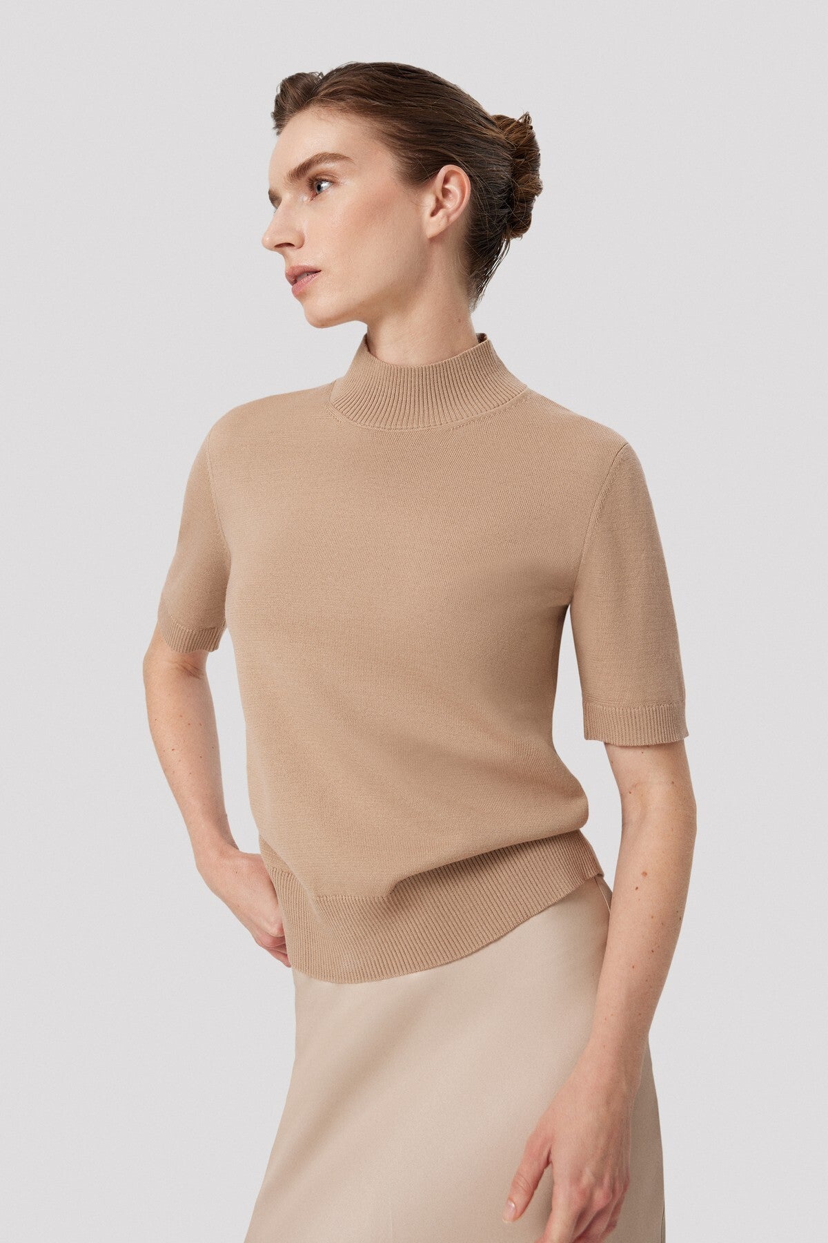 Camel Half Fisherman's Collar Women's Sweater