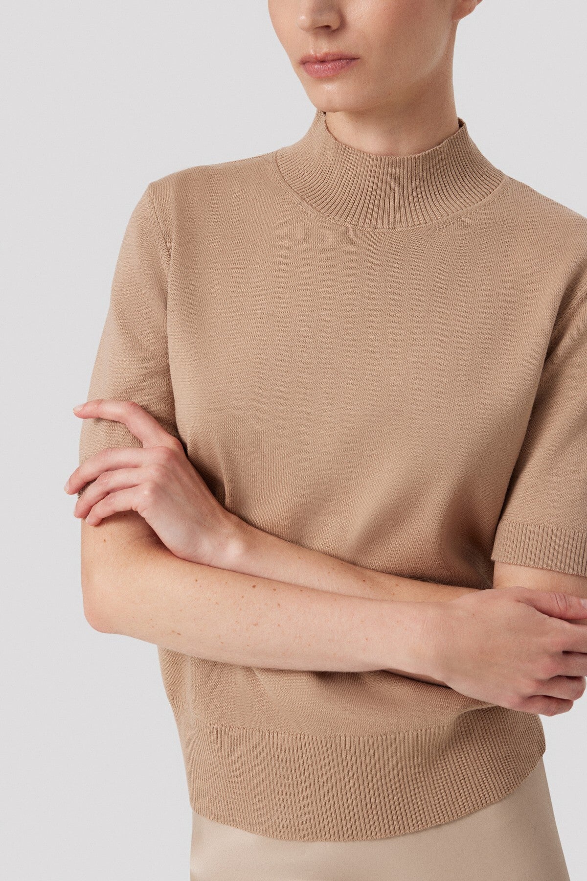 Camel Half Fisherman's Collar Women's Sweater