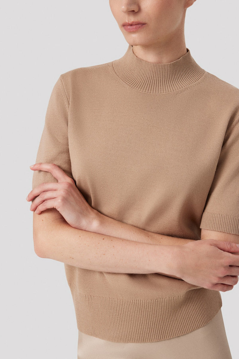 Camel Half Fisherman's Collar Women's Sweater