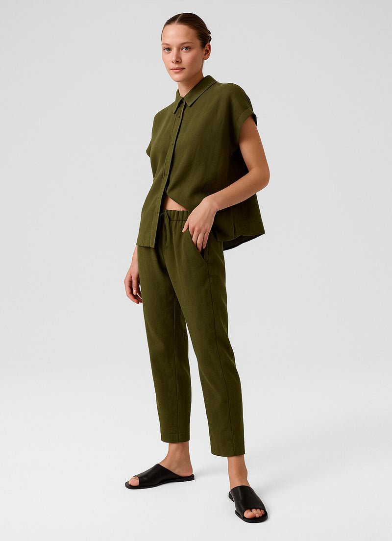 Women's Pants with Belted Waist and Pocket Details