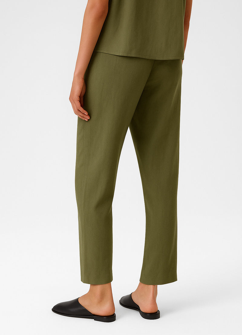Women's Pants with Belted Waist and Pocket Details