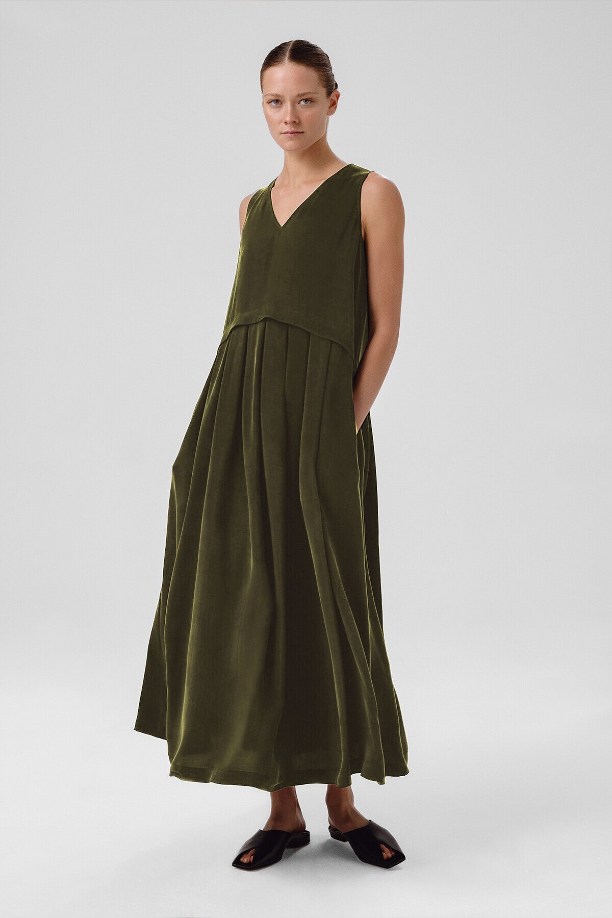Khaki Pleated Sleeveless Long Dress