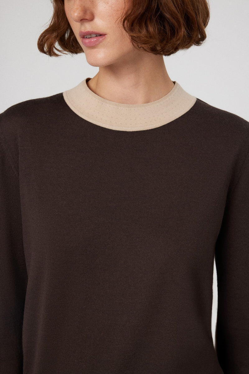 Brown Beige Long-Sleeved Women's Sweater with Cuffs