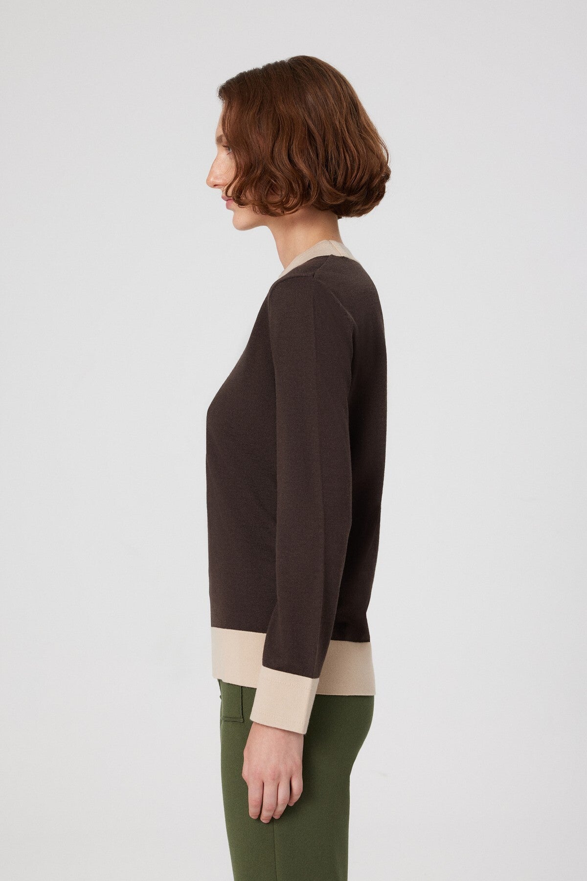 Brown Beige Long-Sleeved Women's Sweater with Cuffs