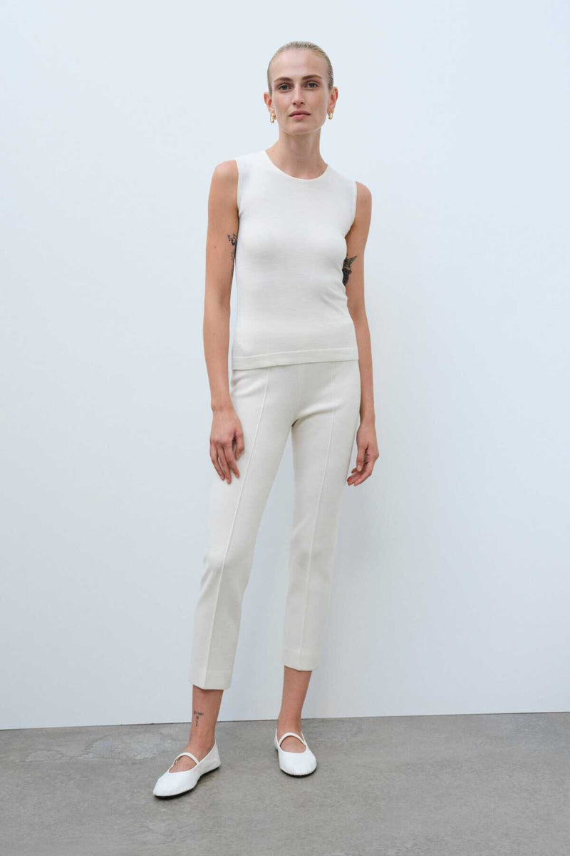 Women's Sleeveless Knit Tank Top