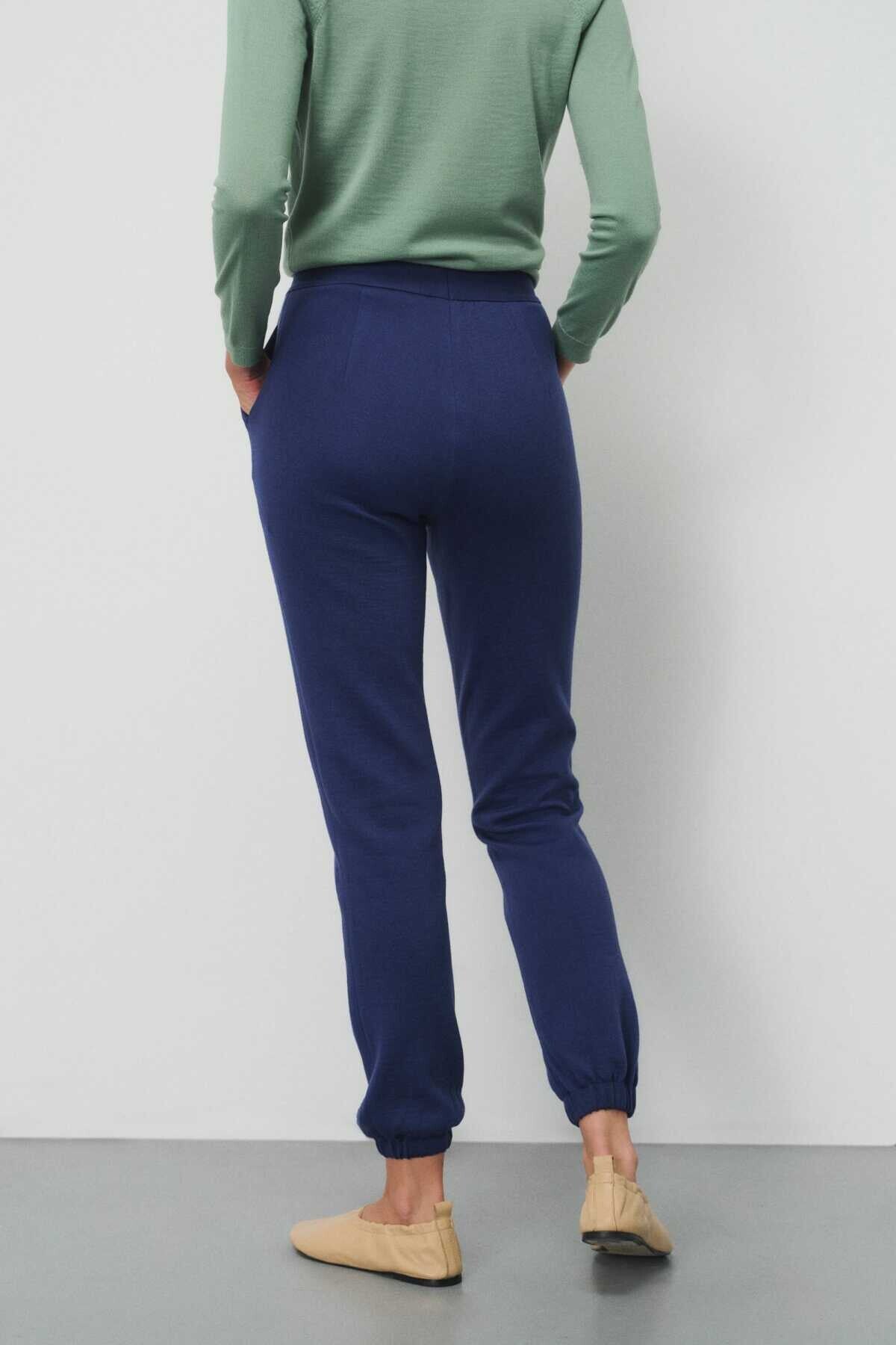 Women's Elastic Waist Pants