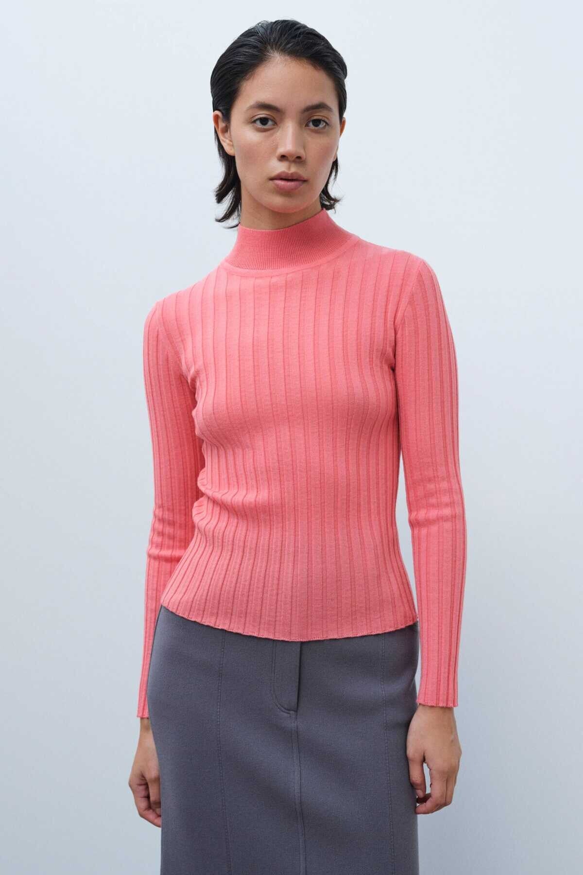 Pink Half-Turtleneck Women's Sweater
