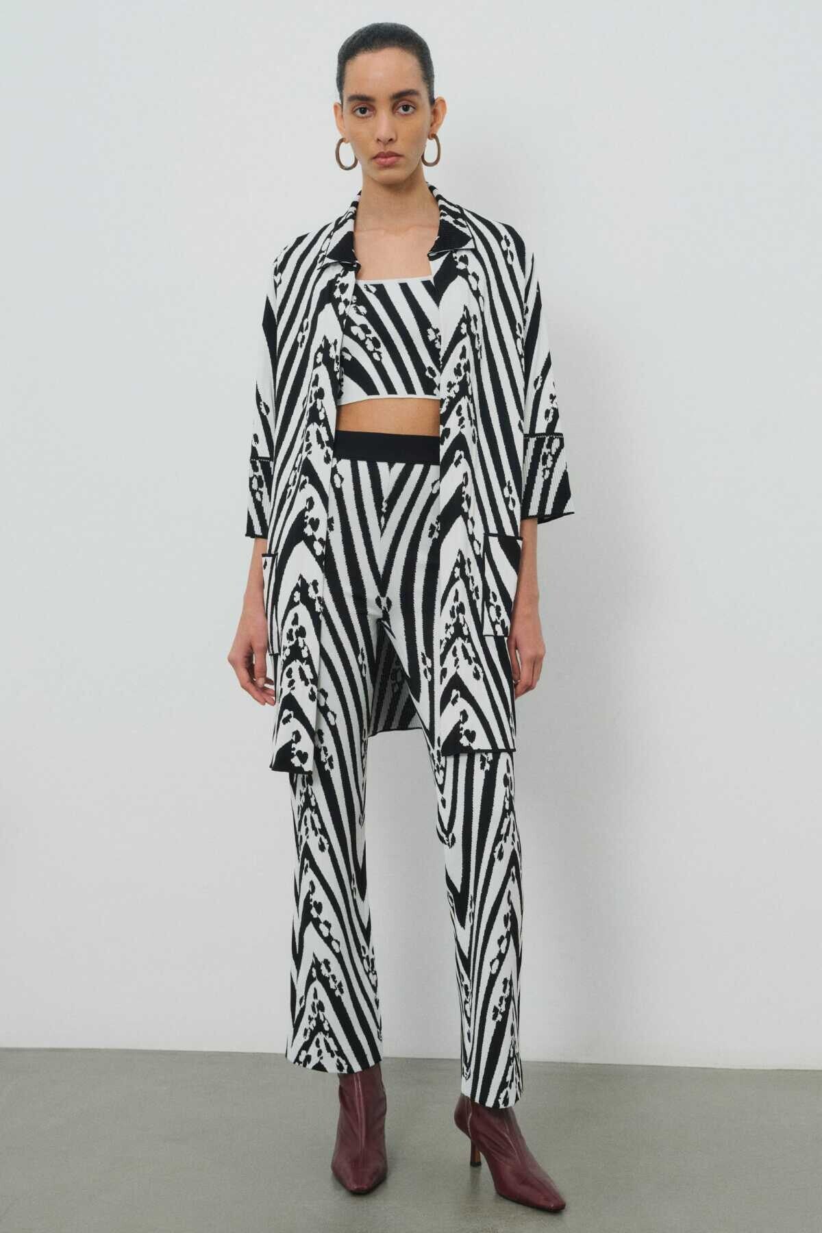 Black and White Patterned Women's Cardigan