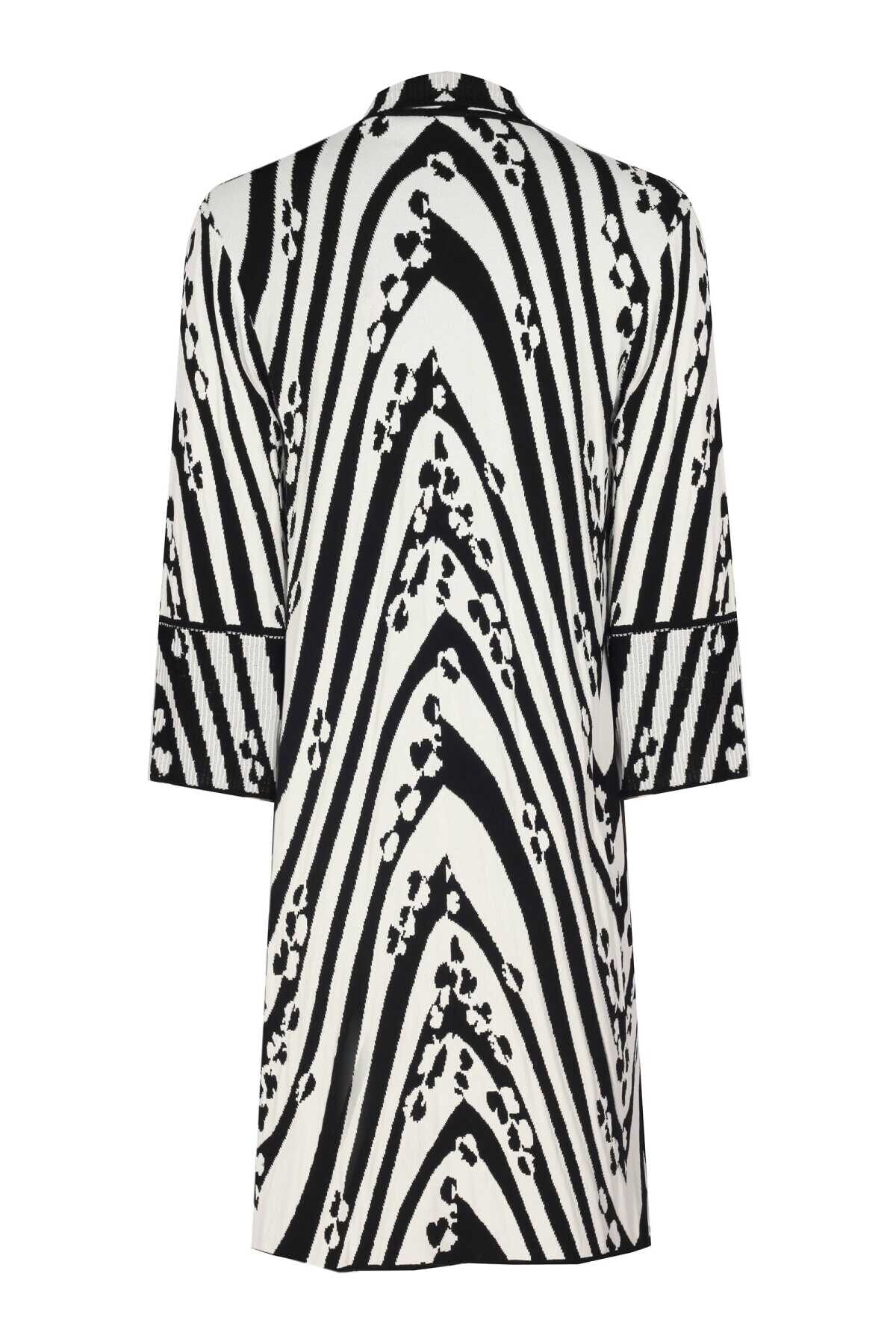 Black and White Patterned Women's Cardigan