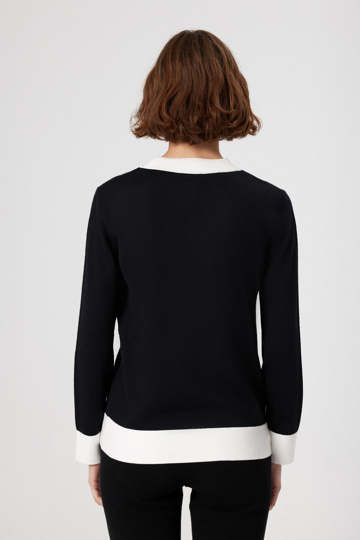 Black and White Long-Sleeved Women's Sweater with Collar