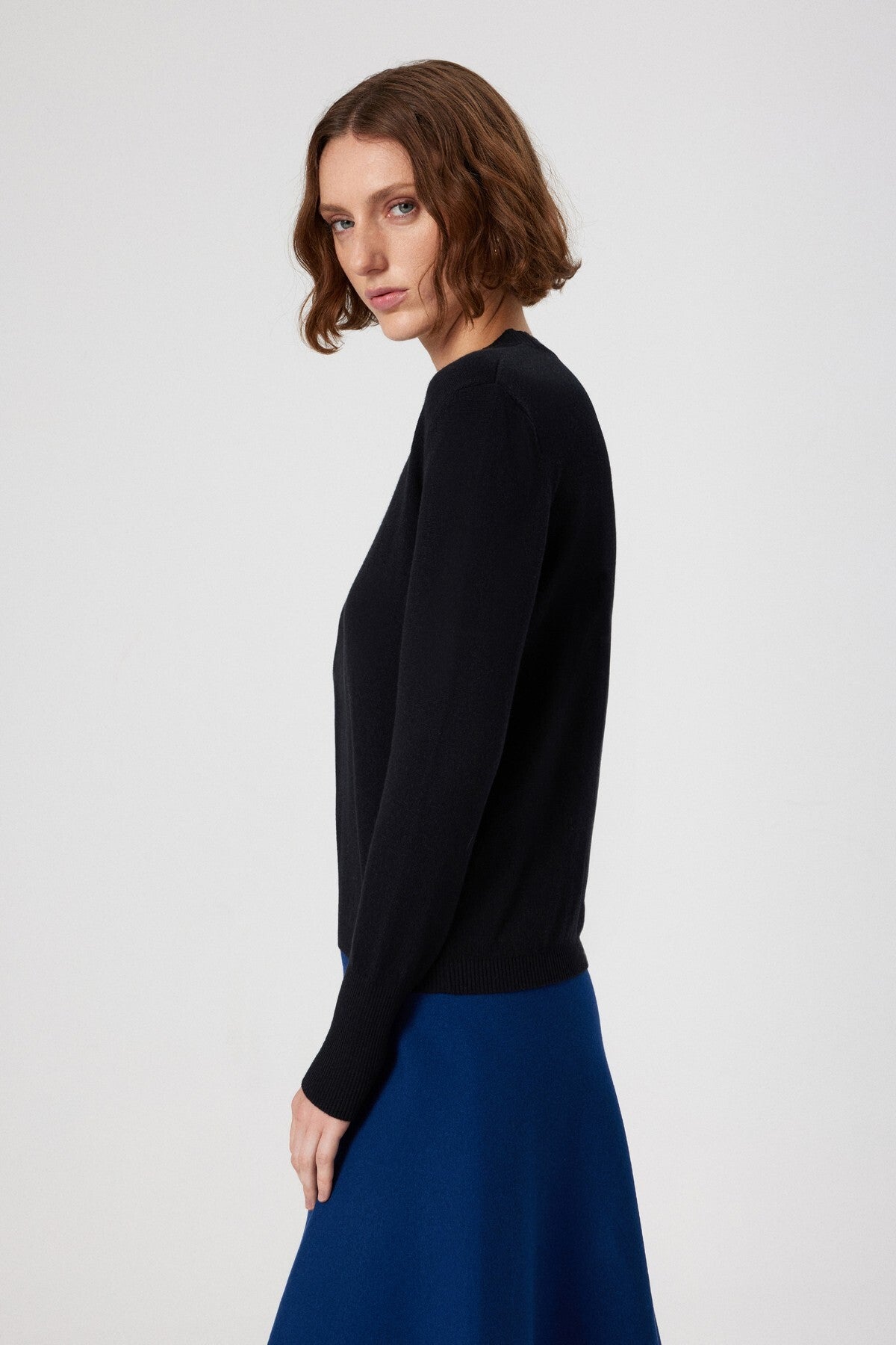 Black Crew Neck Basic Women's Sweater