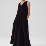 Black Pleated Sleeveless Long Dress