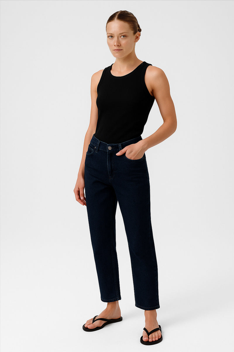 Black Ribbed Sleeveless Women's Athletic Top