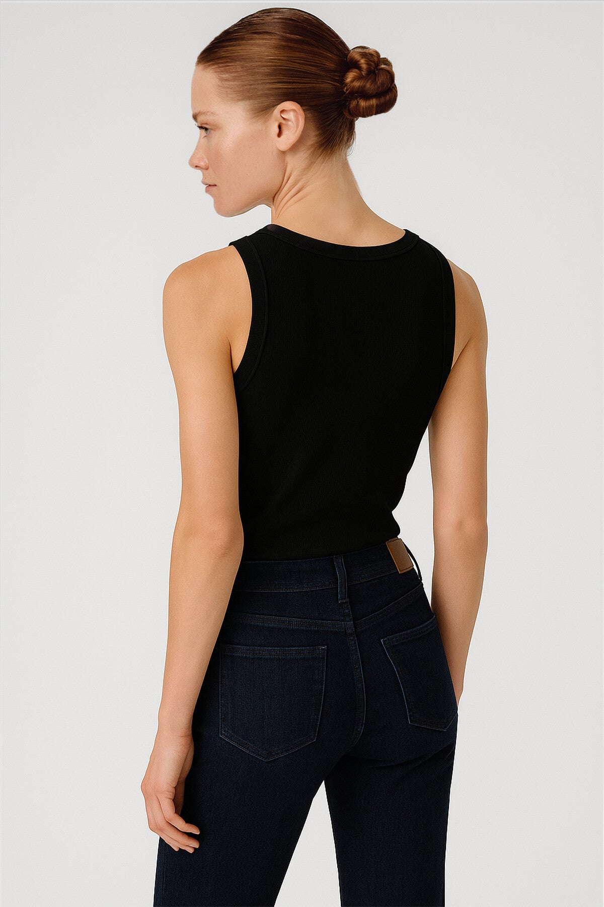 Black Ribbed Sleeveless Women's Athletic Top