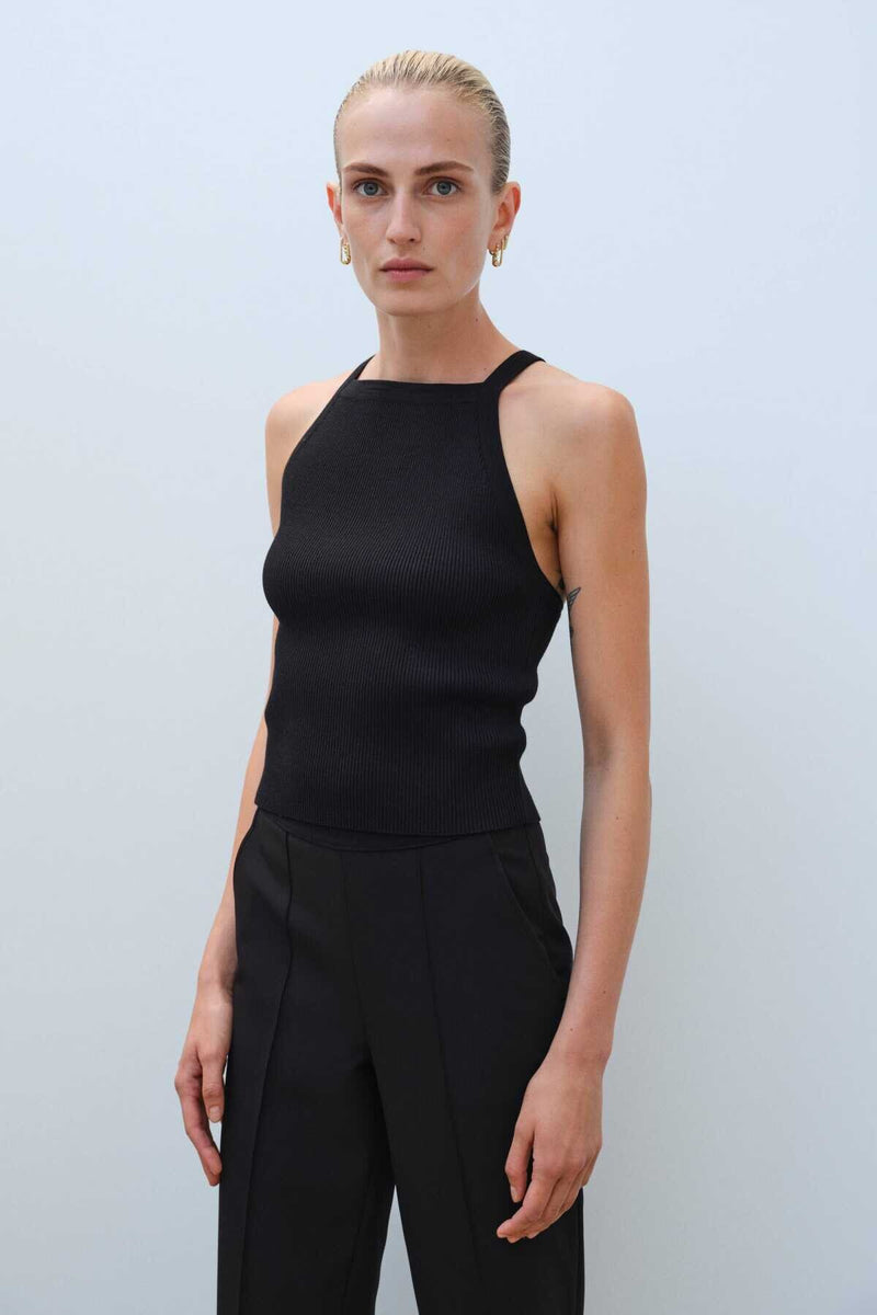 Women's Black Cross-Back Athletic Top