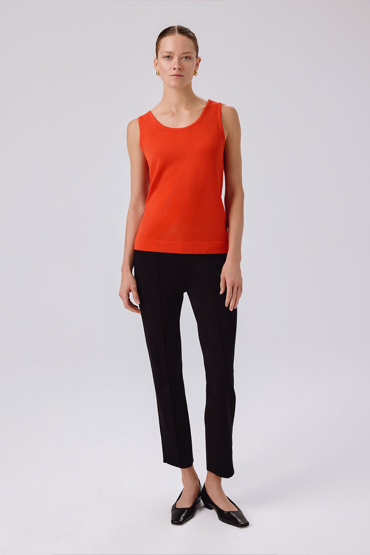 Women's Pants with Black Nervure Stitching and Pocket Details