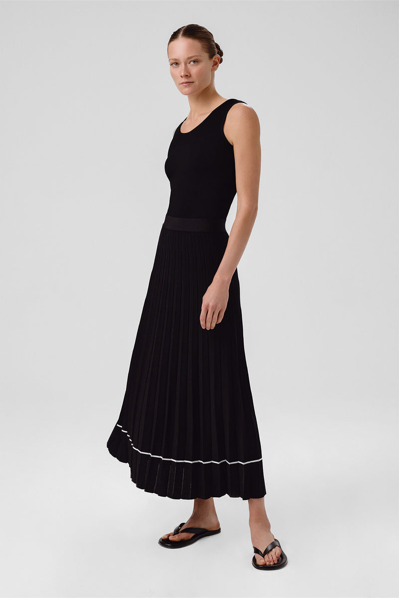 Black Pleated Long Skirt