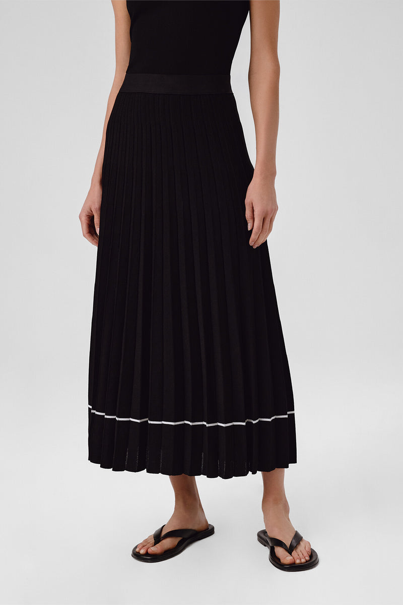 Black Pleated Long Skirt