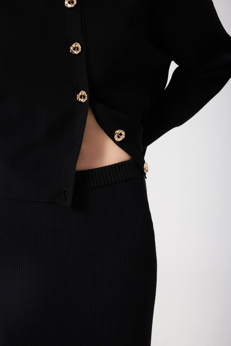 Black Ribbed Mid-Length Knit Skirt with Slit