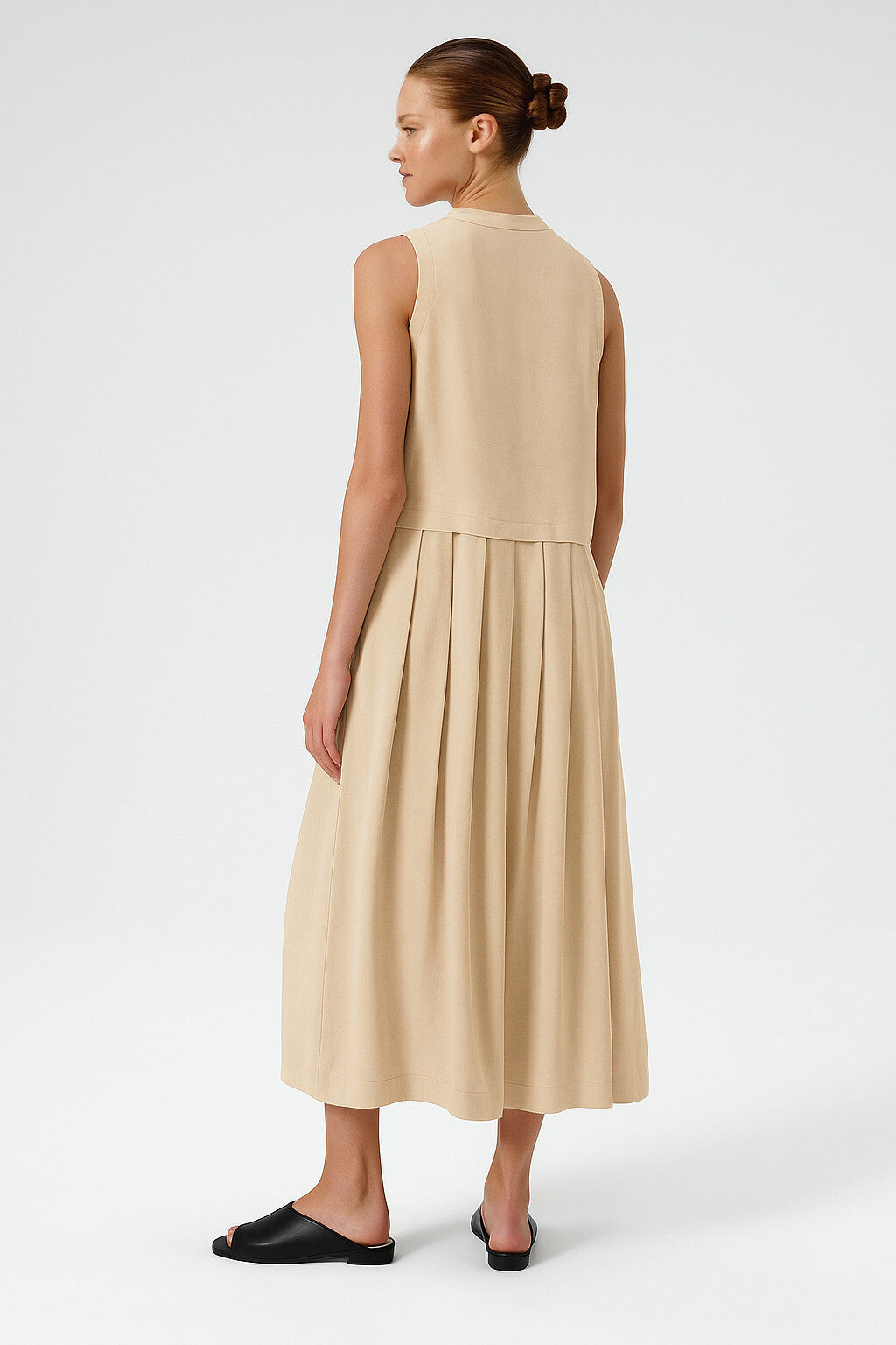 Stone-Hemmed Pleated Sleeveless Long Dress