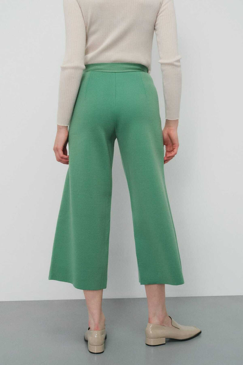 Green Short Legged Women's Pants