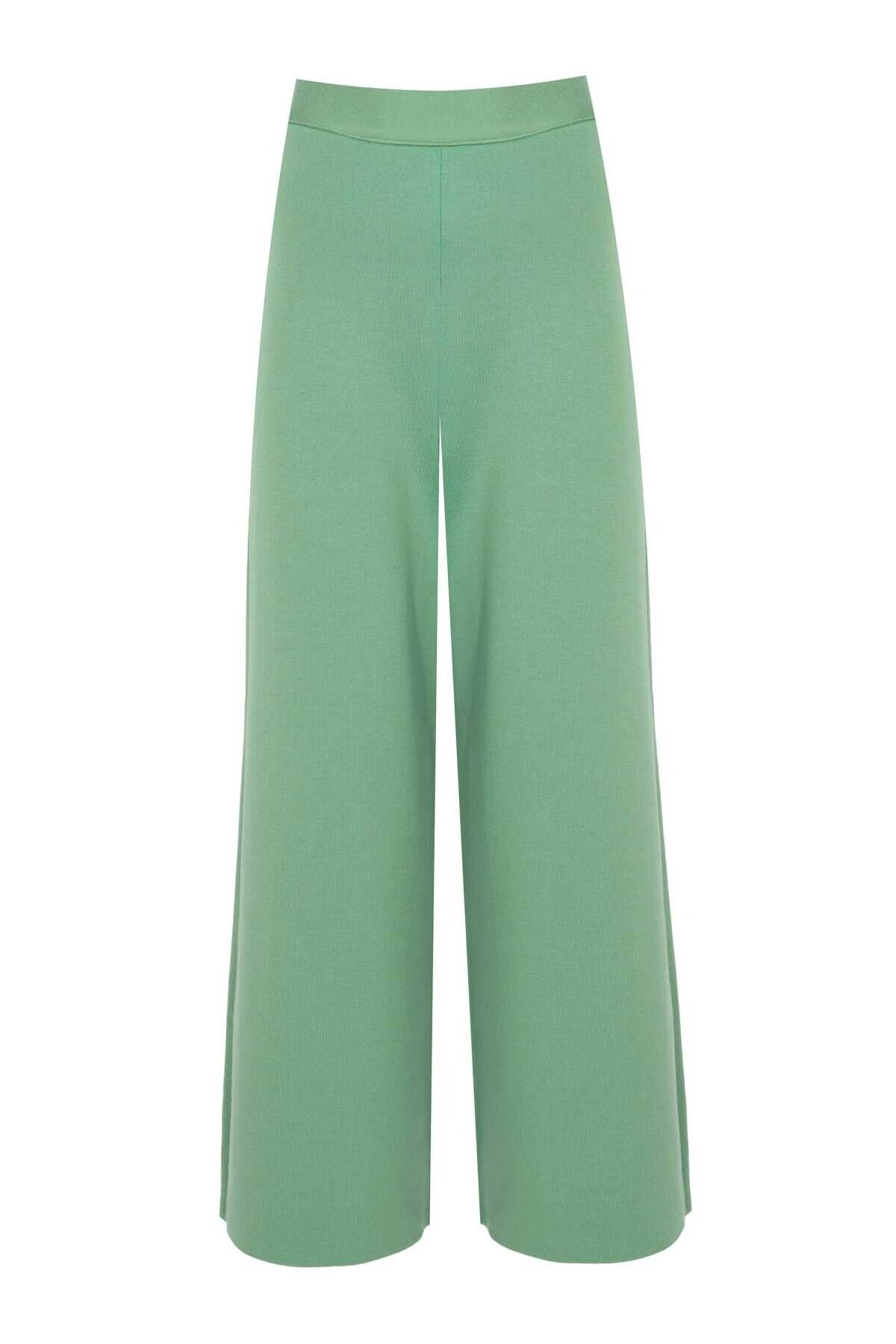 Green Short Legged Women's Pants